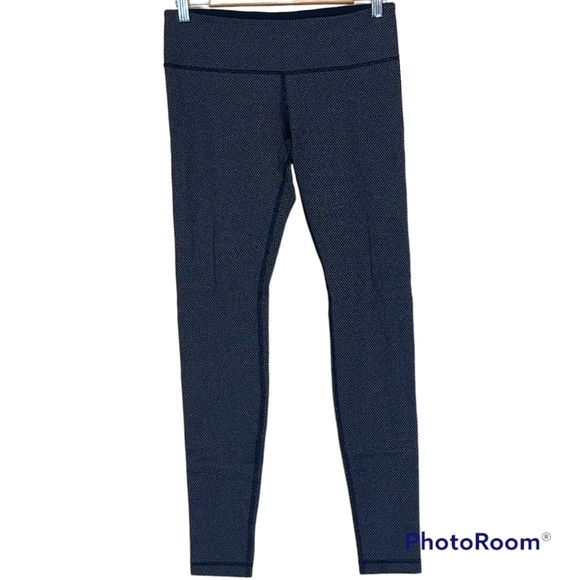 Lululemon Wunder Under Pant *Print
Diamond Dot Black White Size 8 - Picture 3 of 6